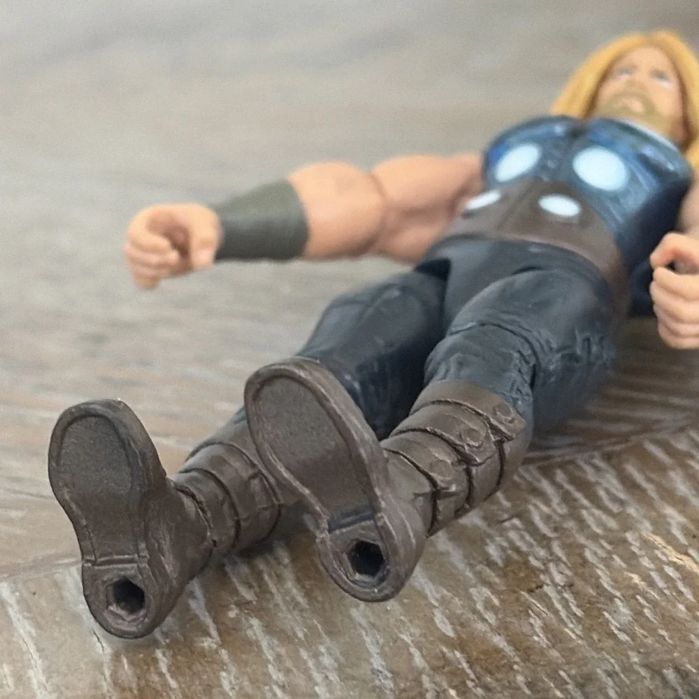 Marvel Universe Avengers BATTLE HAMMER THOR Comic Series 02‎ Ultimates 2011 Toy